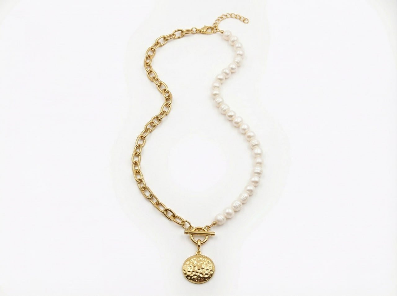 Pearl & Chain Pendant Necklace